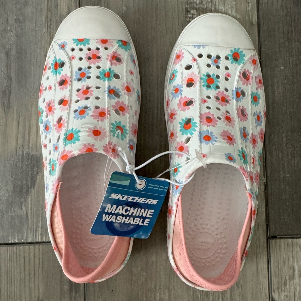 Skechers foamies